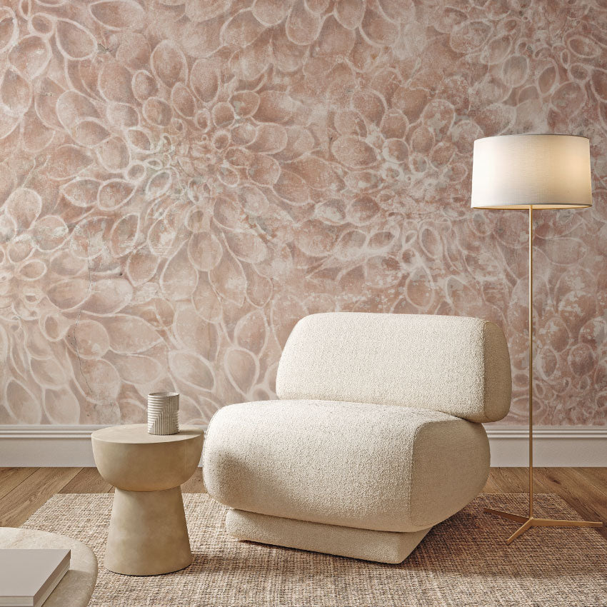 Bloemen behang woonkamer slaapkamer dahlia Heart of Dahlia Stone Linen Taupe