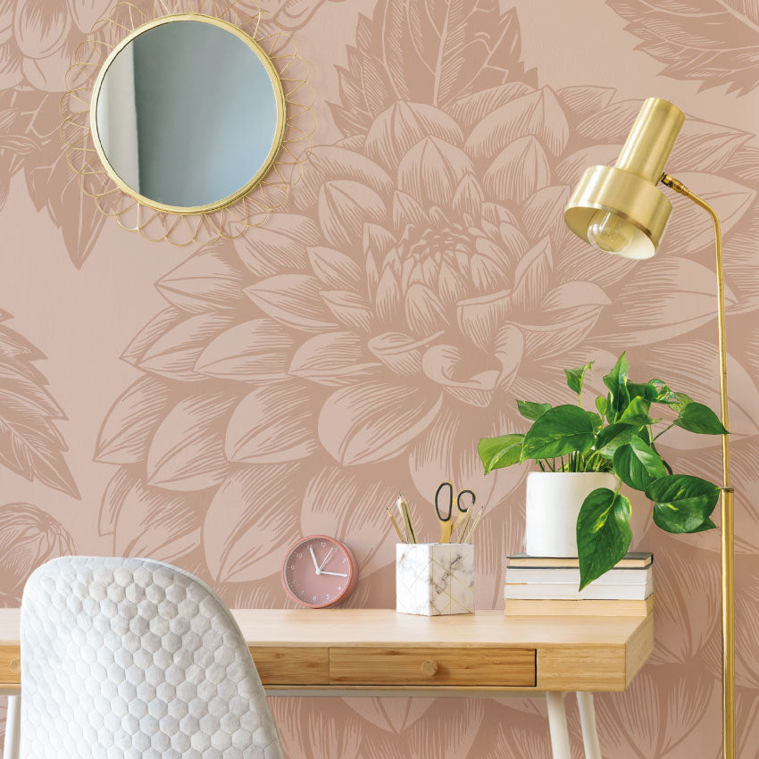 Bloemen behang voor woonkamer of slaapkamer Petals in Ink Days of Bloom Silken Taupe lichtroze