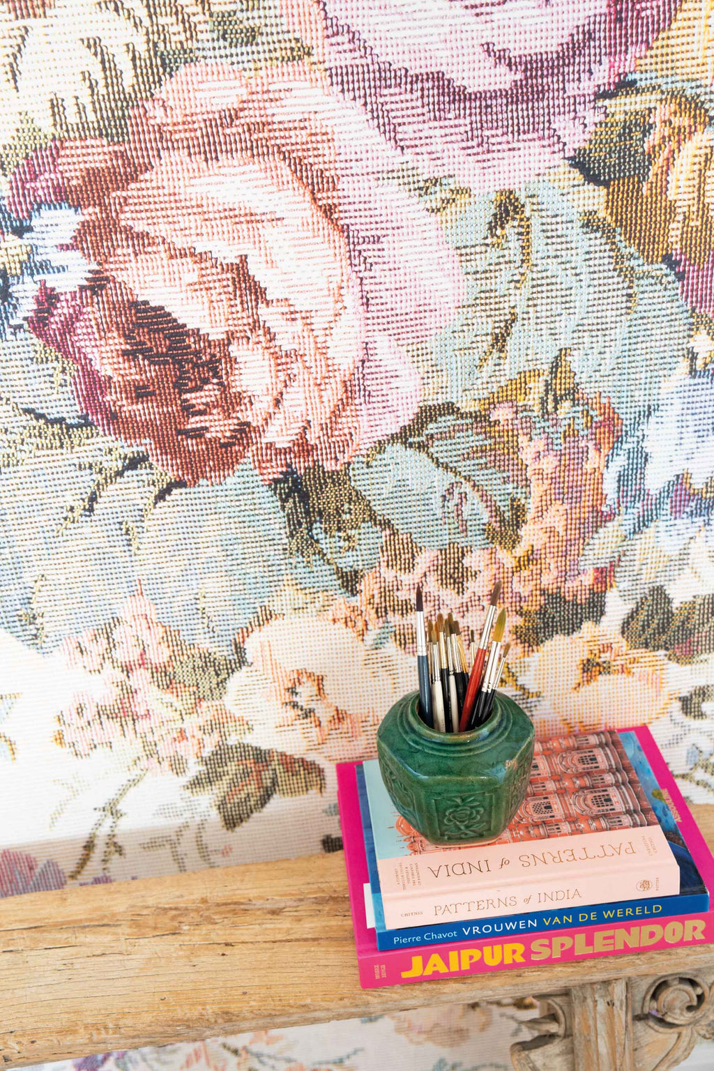 Bloemen behang Primrose Gobelin voor woonkamer en slaapkamer textiel look