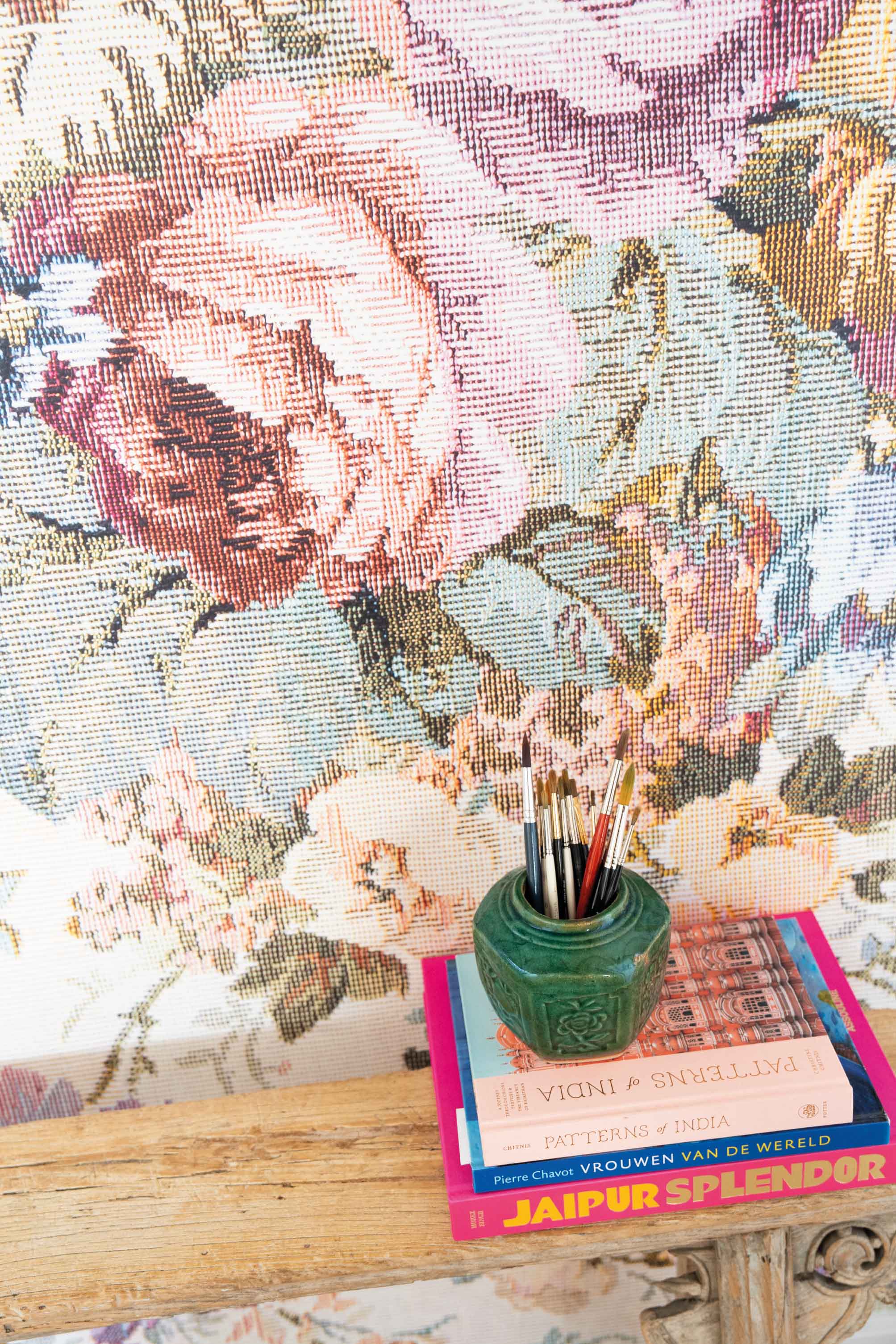 Bloemen behang Primrose Gobelin voor woonkamer en slaapkamer textiel look