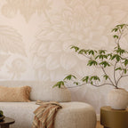 Bloemen behang voor woonkamer of slaapkamer Petals in Ink Days of Bloom Creamy Beige